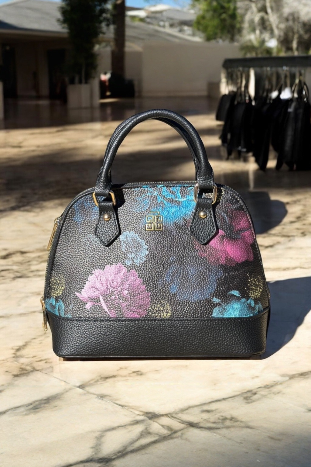 【U LAN】Madeleine Utility Pocket Shoulder Bag Madeleine Collection, Leather bags made in France - Le Tanneur