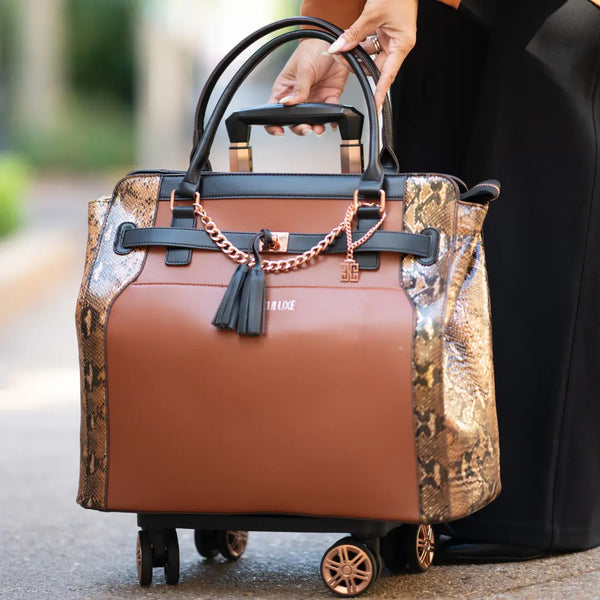 Why Bag Organization is Key for Modern Professional Women